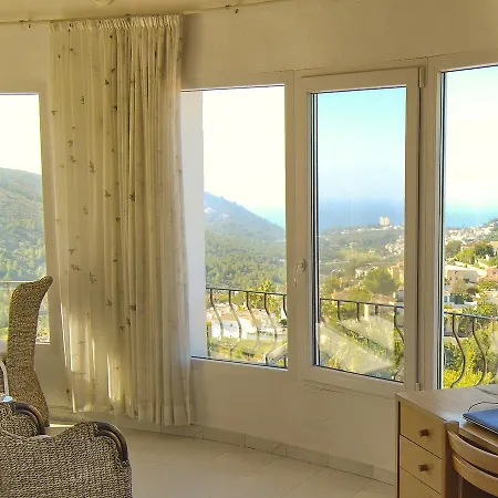 Linda Vista - Stunning Views - By Villamar Villa *